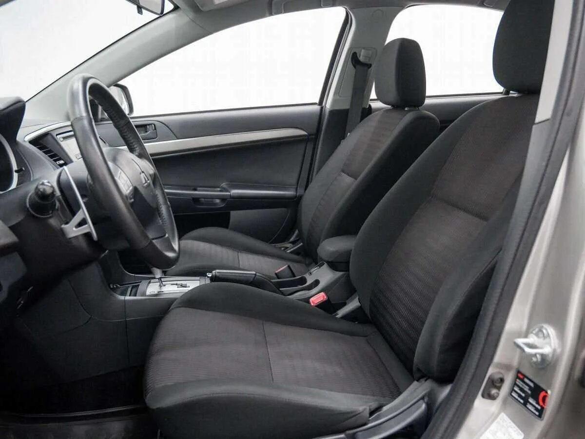 Mitsubishi Lancer