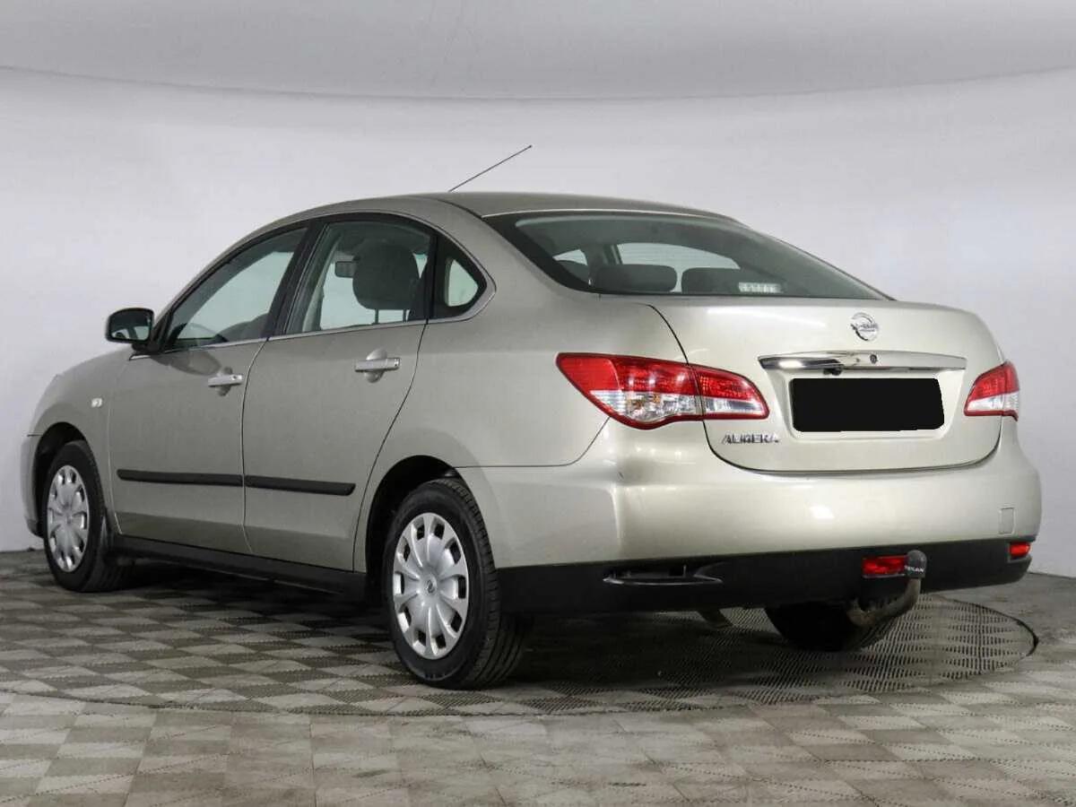 Nissan Almera
