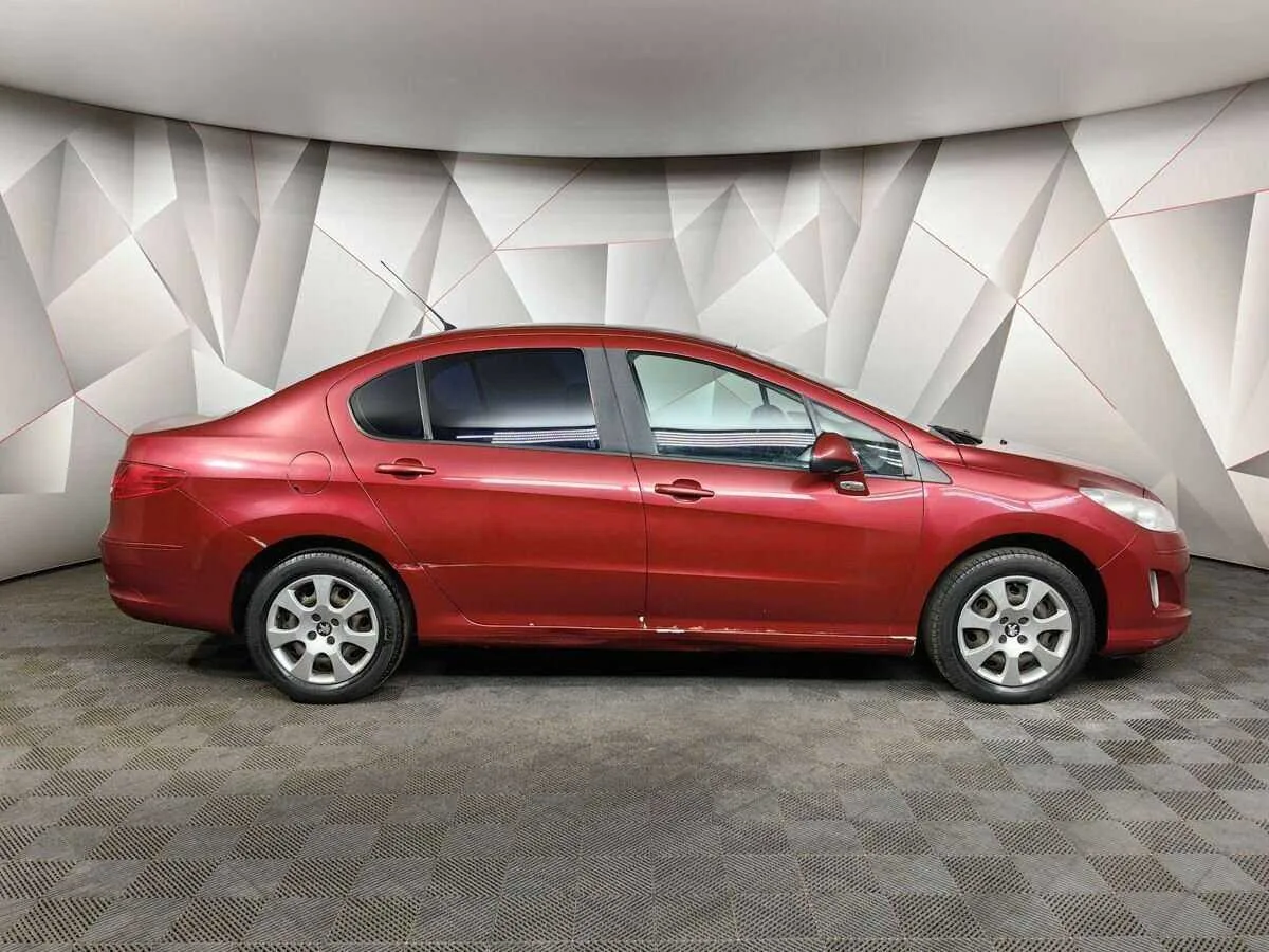 Peugeot 408