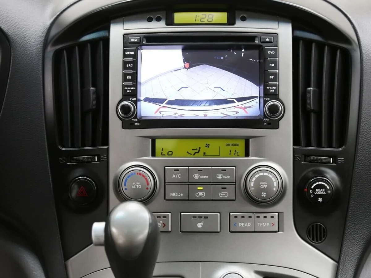 Hyundai Grand Starex
