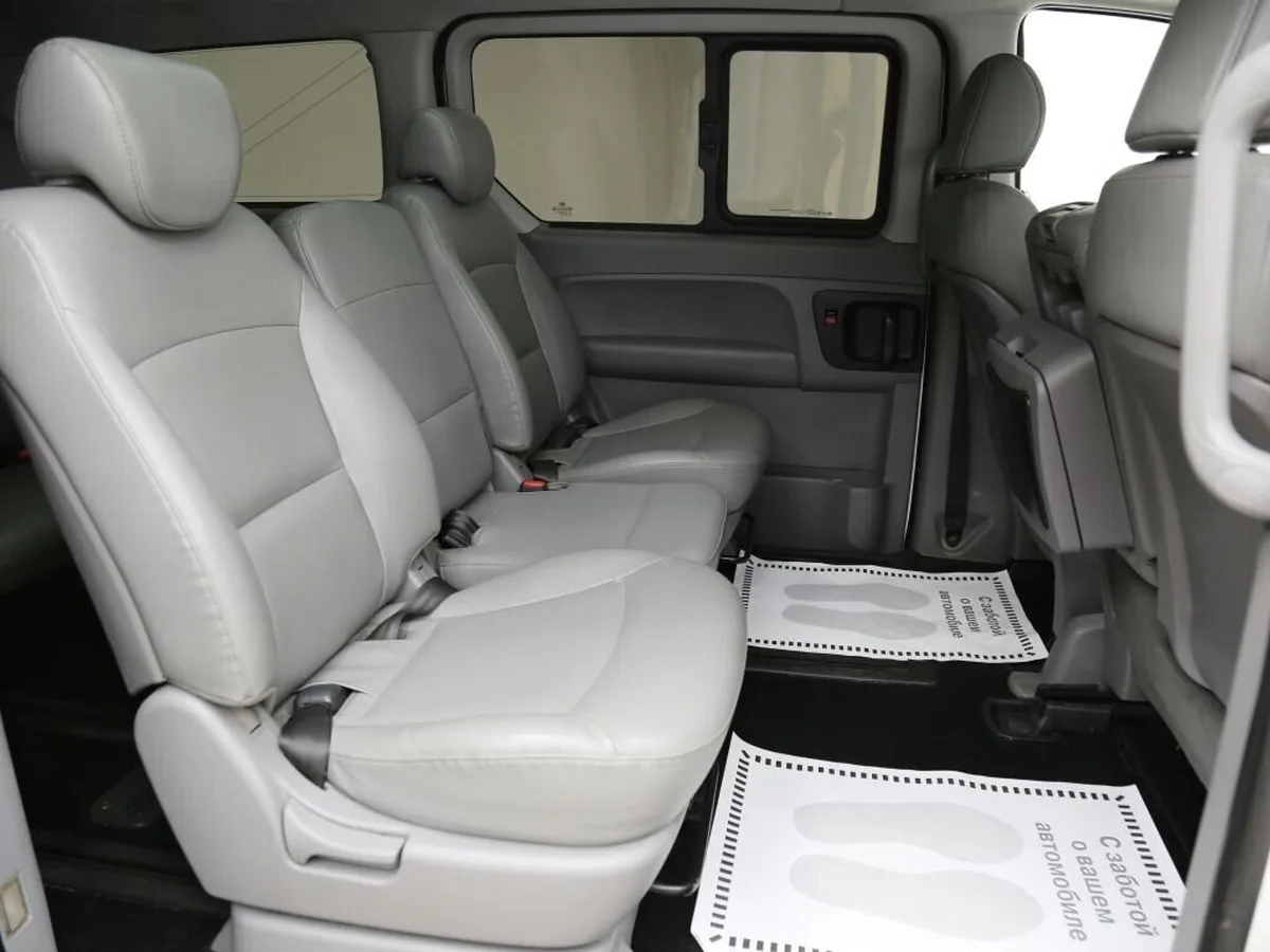 Hyundai Grand Starex