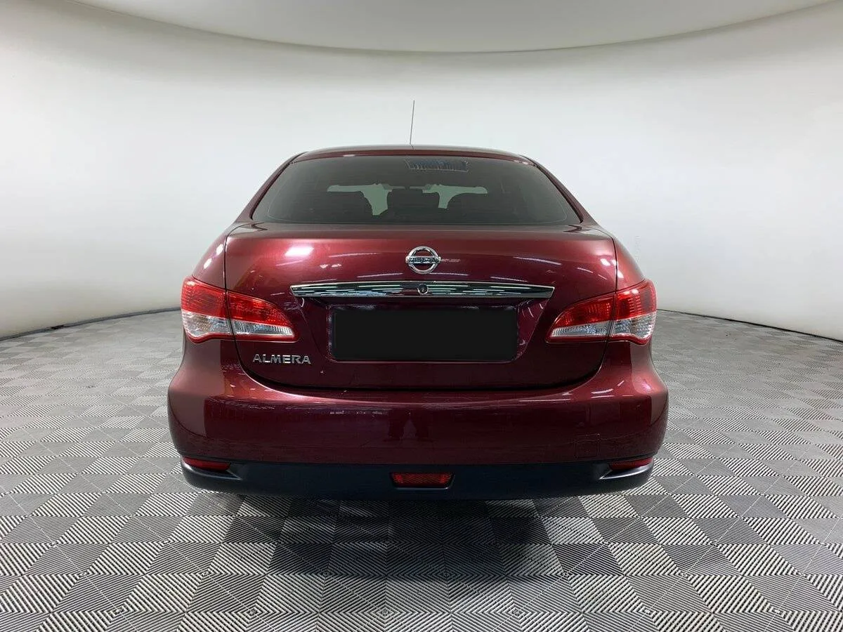 Nissan Almera