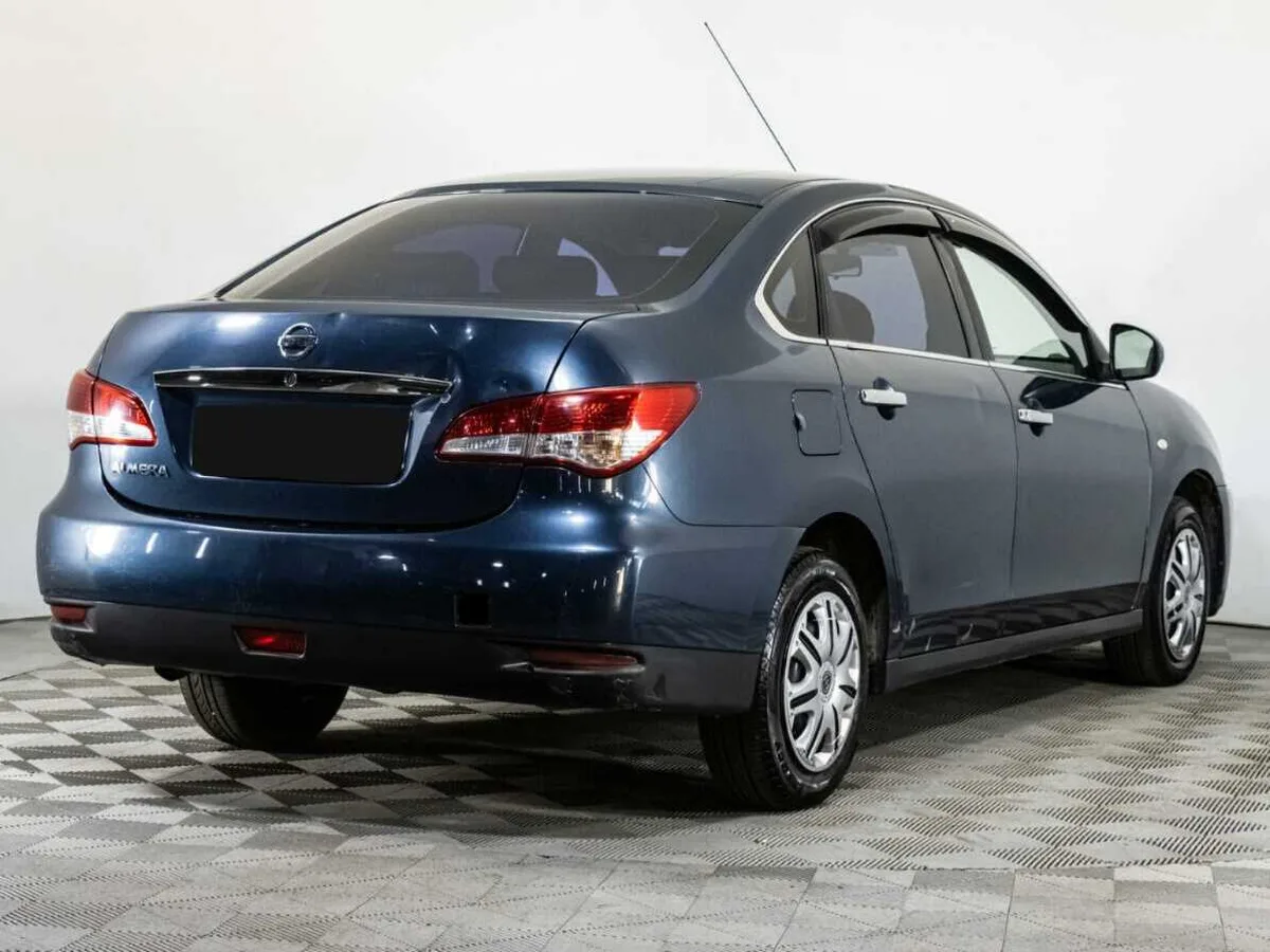 Nissan Almera