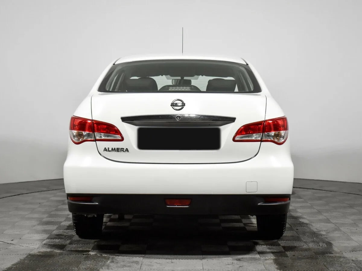 Nissan Almera