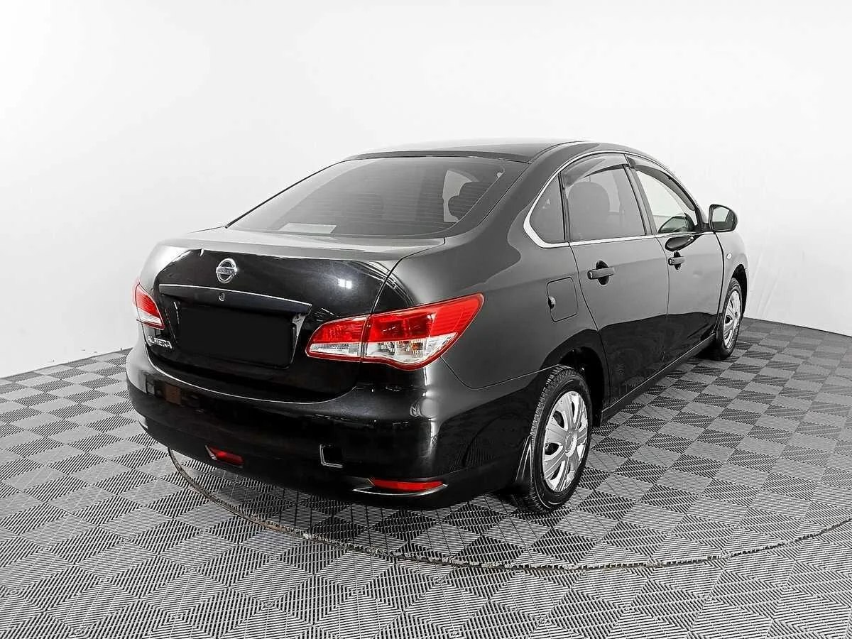 Nissan Almera