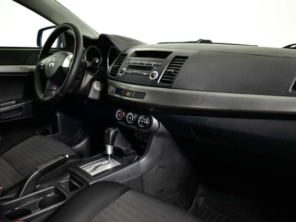 Mitsubishi Lancer