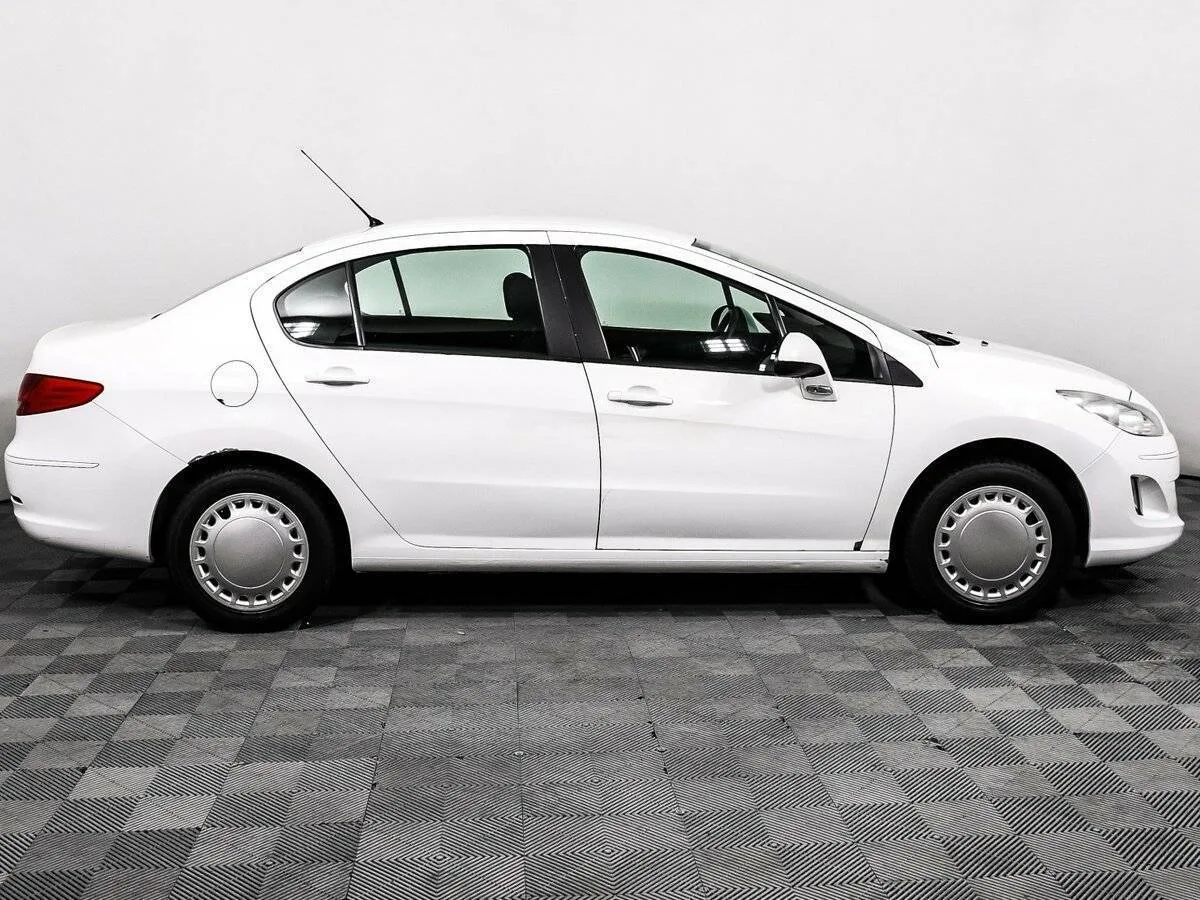 Peugeot 408
