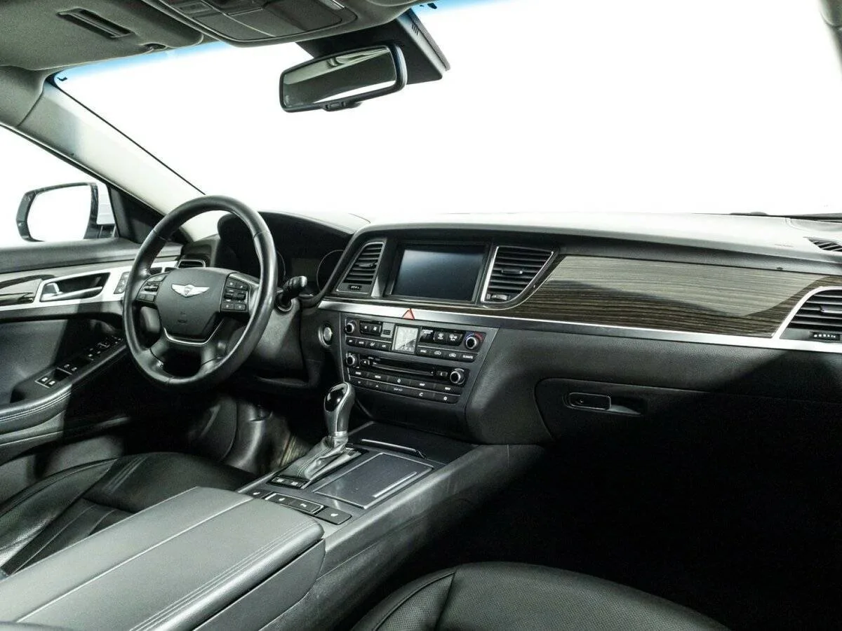 Hyundai Genesis