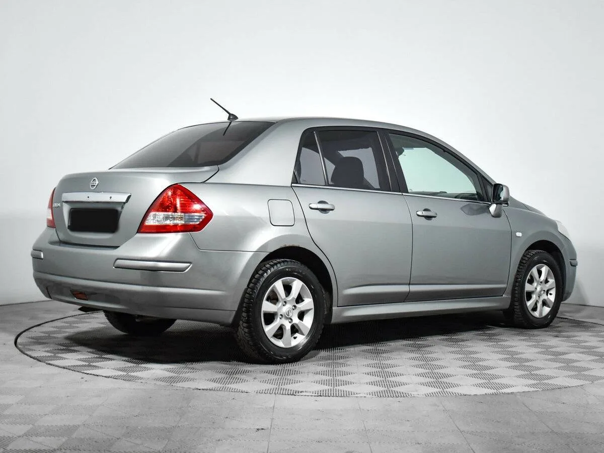 Nissan Tiida