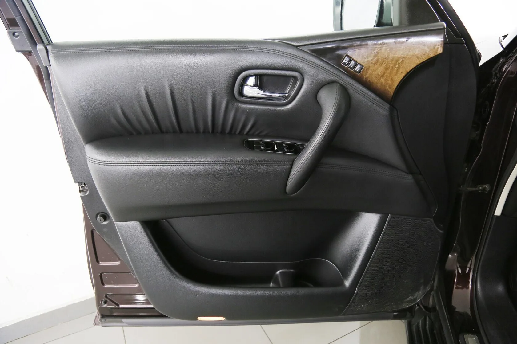 Infiniti QX56