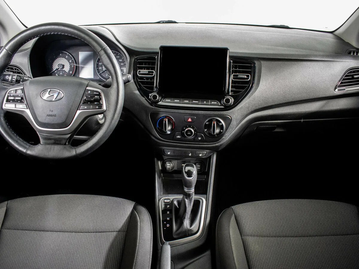 Hyundai Solaris