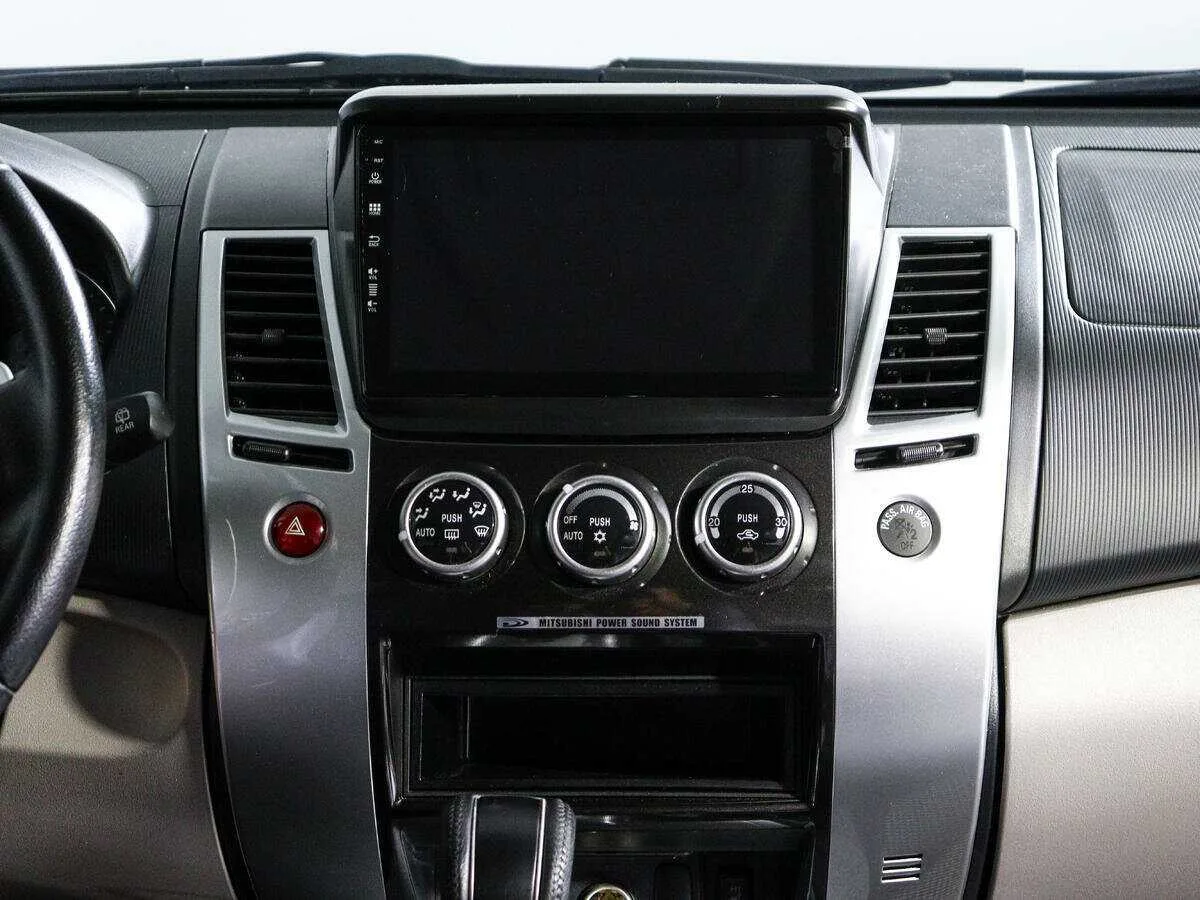 Mitsubishi Pajero Sport