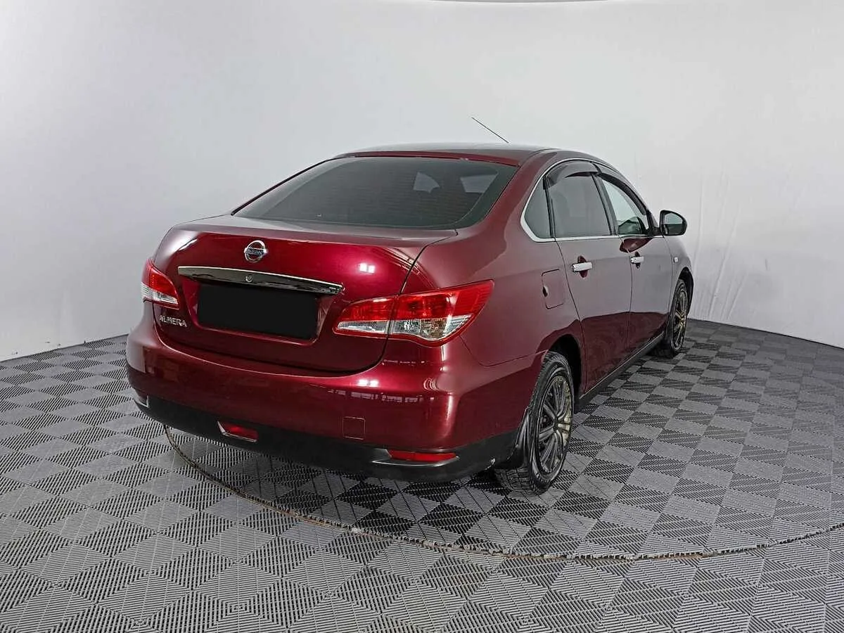 Nissan Almera