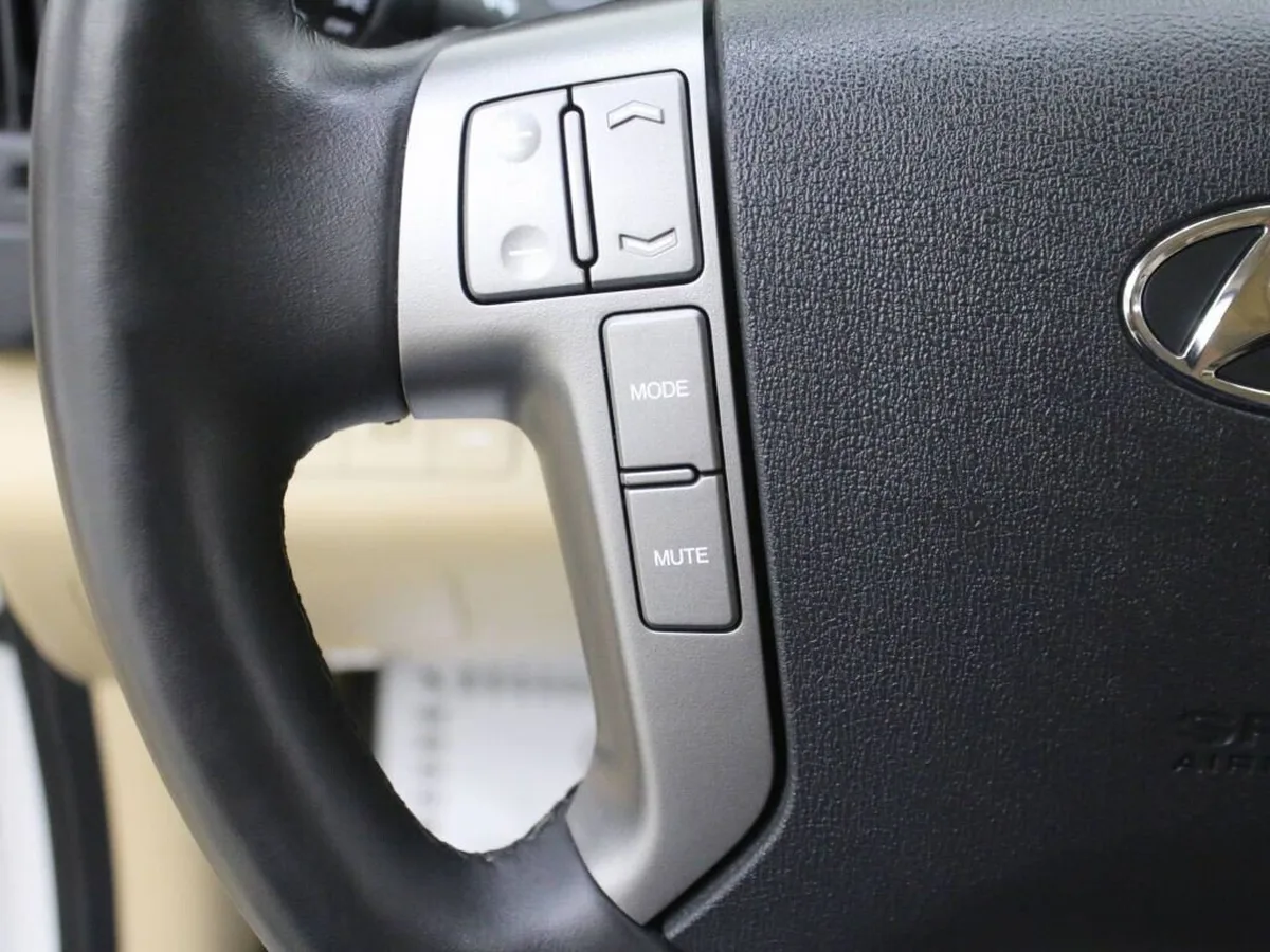 Hyundai H-1
