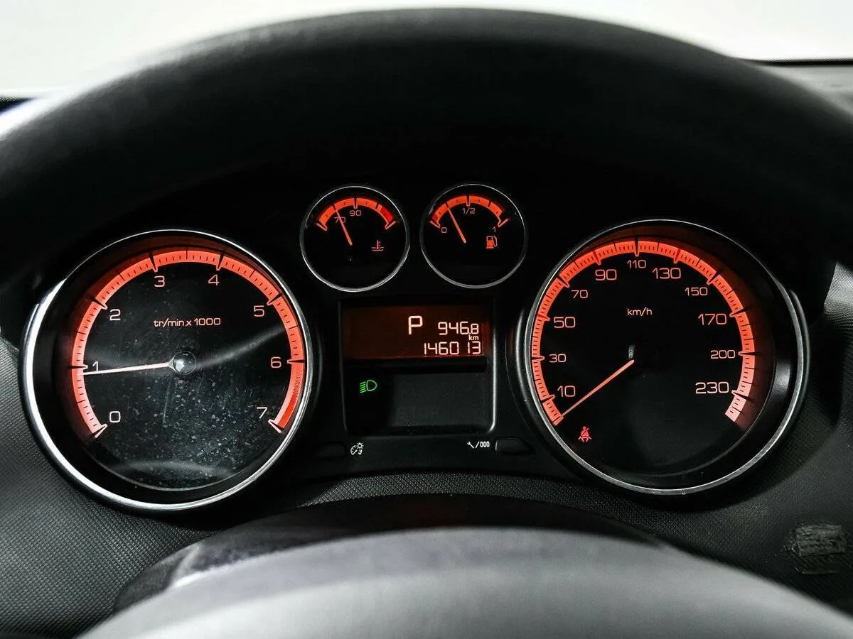 Peugeot 408