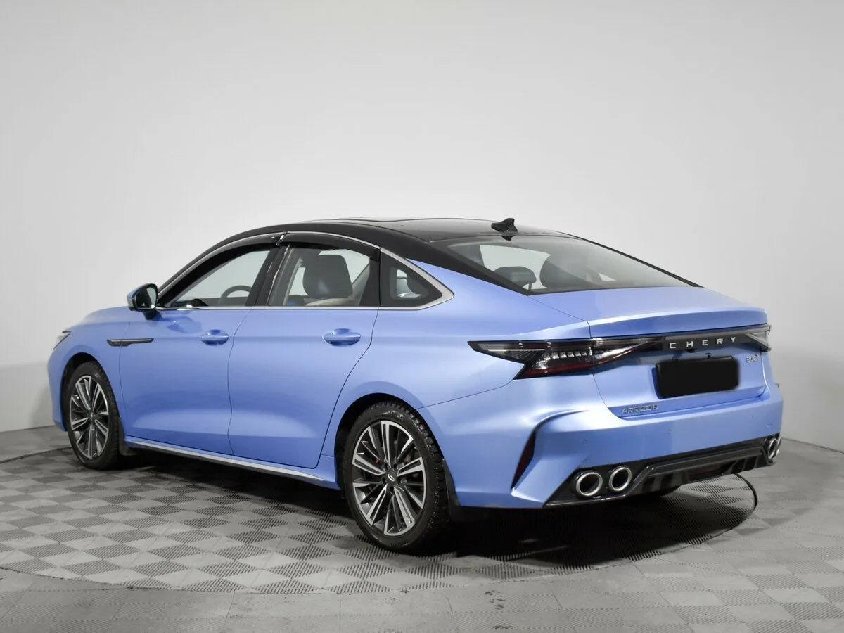 Chery Arrizo 8