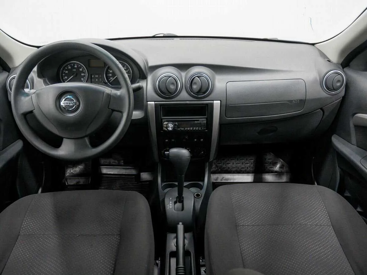 Nissan Almera