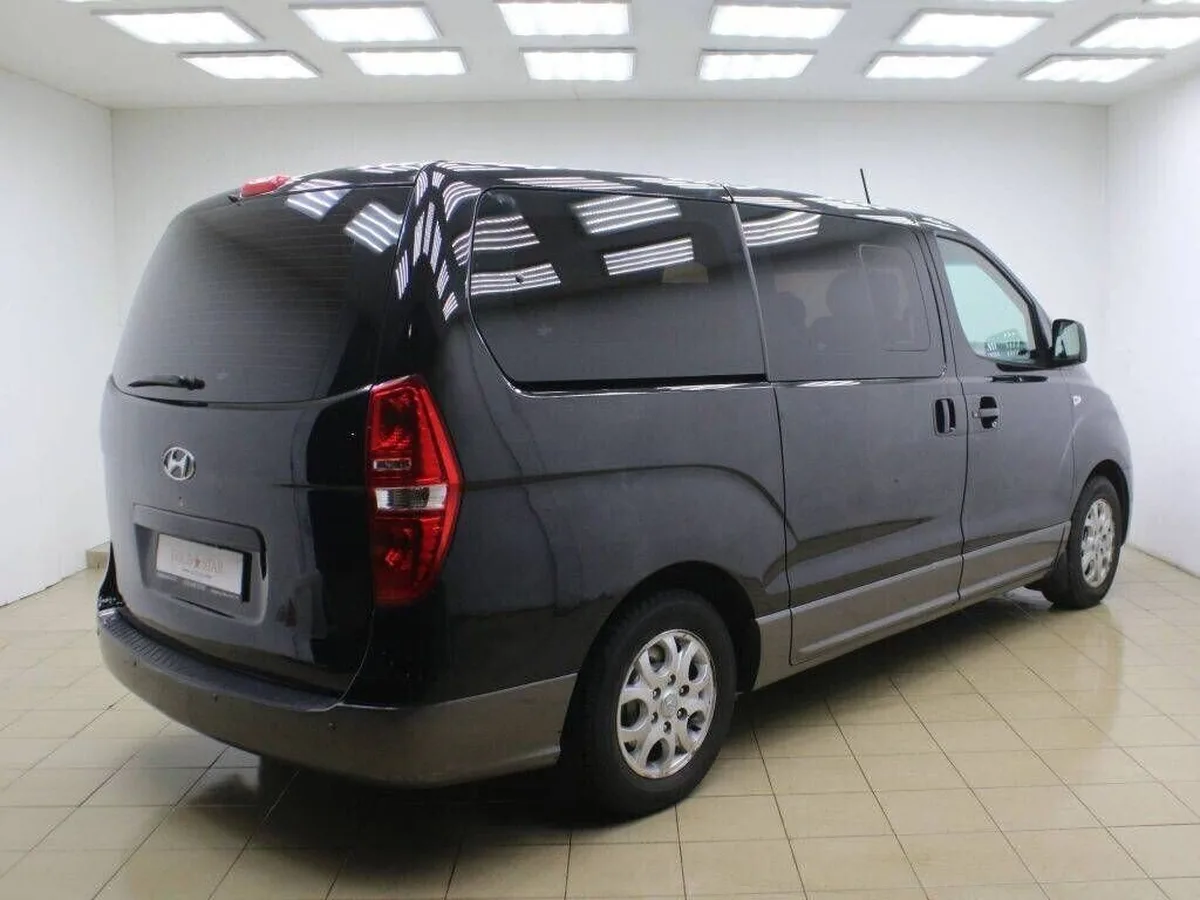 Hyundai H-1