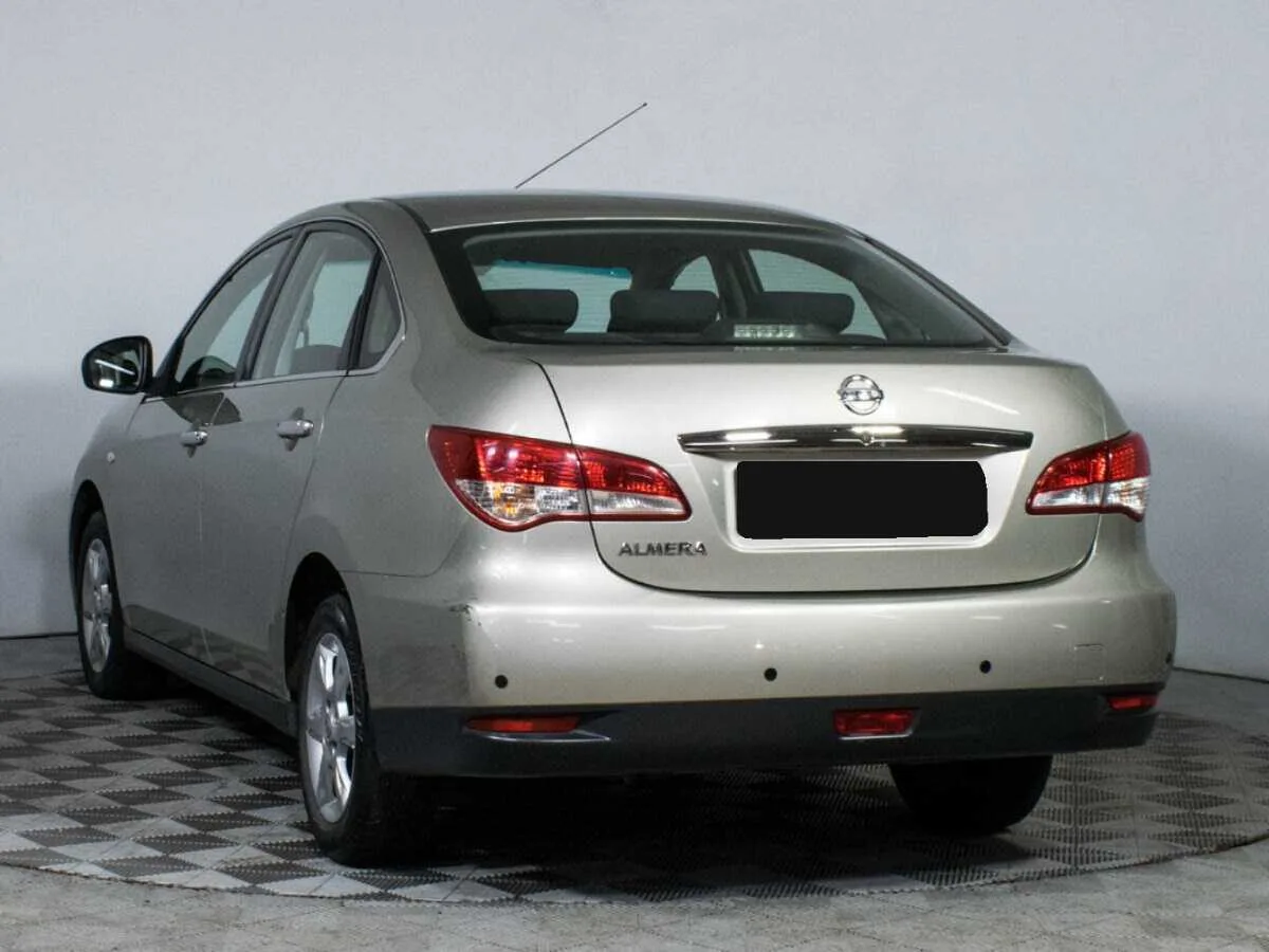 Nissan Almera