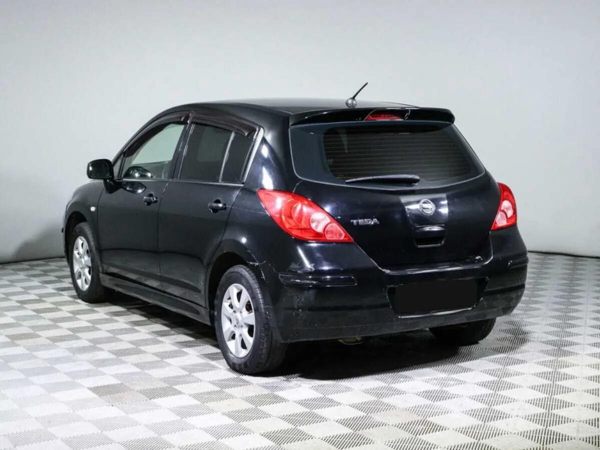 Nissan Tiida