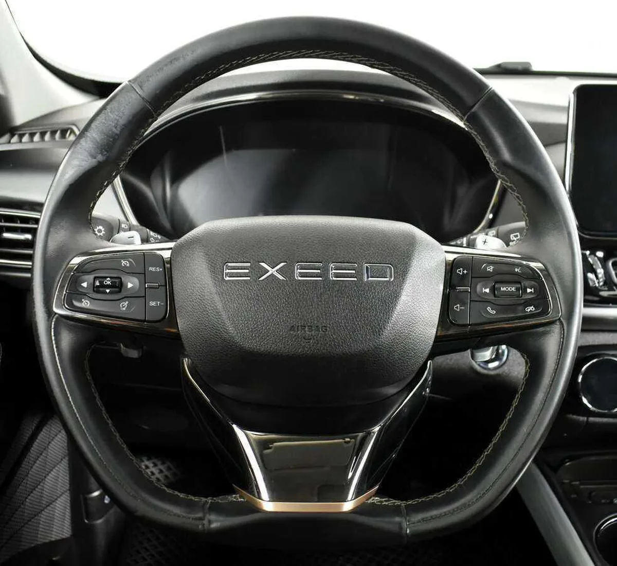 Exeed TXL