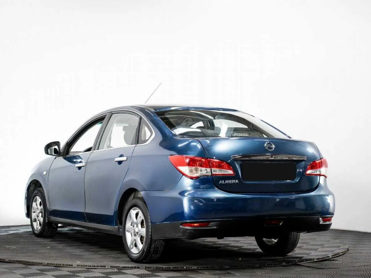 Nissan Almera