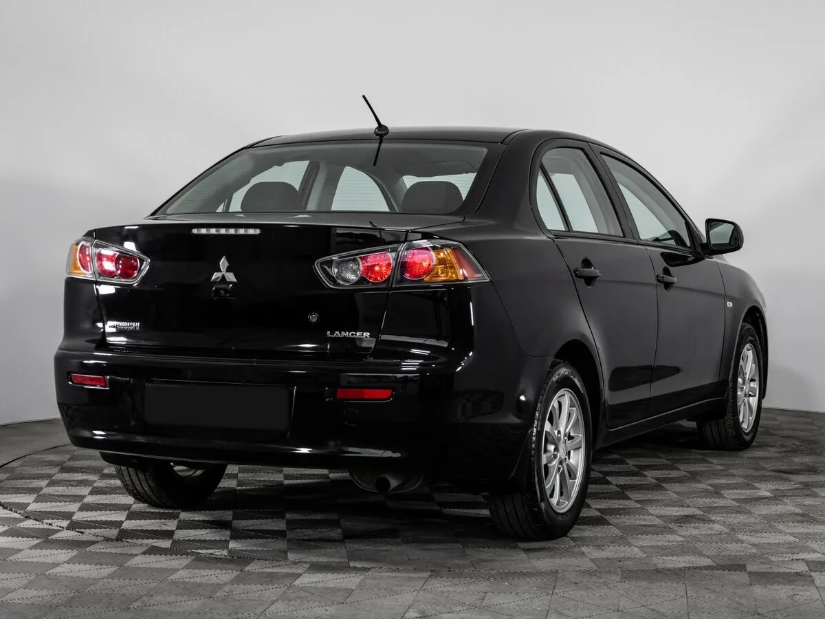 Mitsubishi Lancer