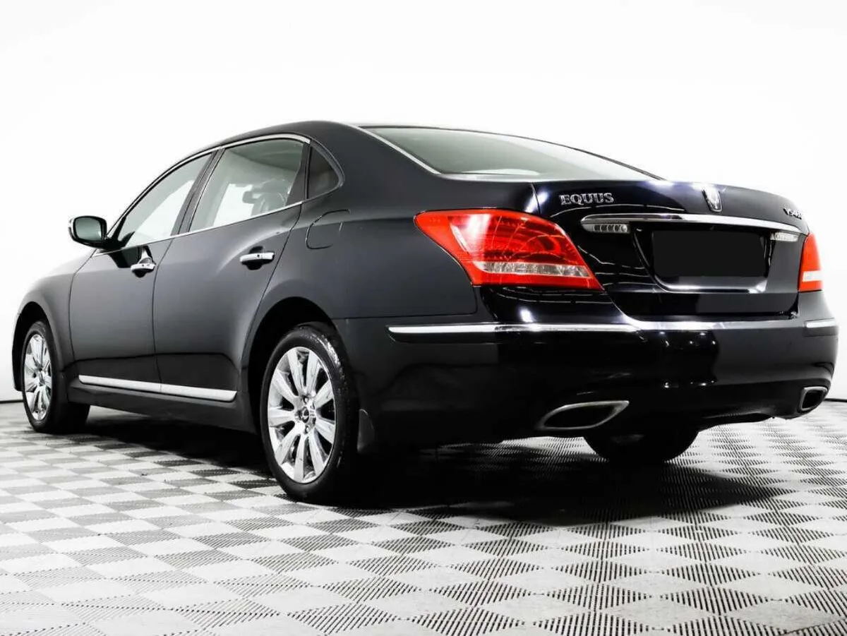 Hyundai Equus
