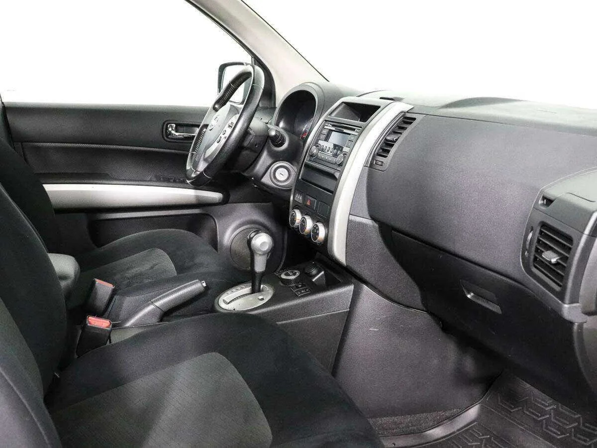 Nissan X Trail