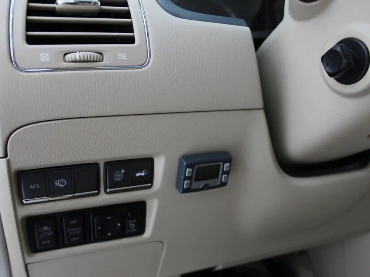 Infiniti QX56