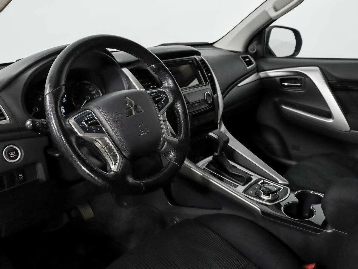 Mitsubishi Pajero Sport