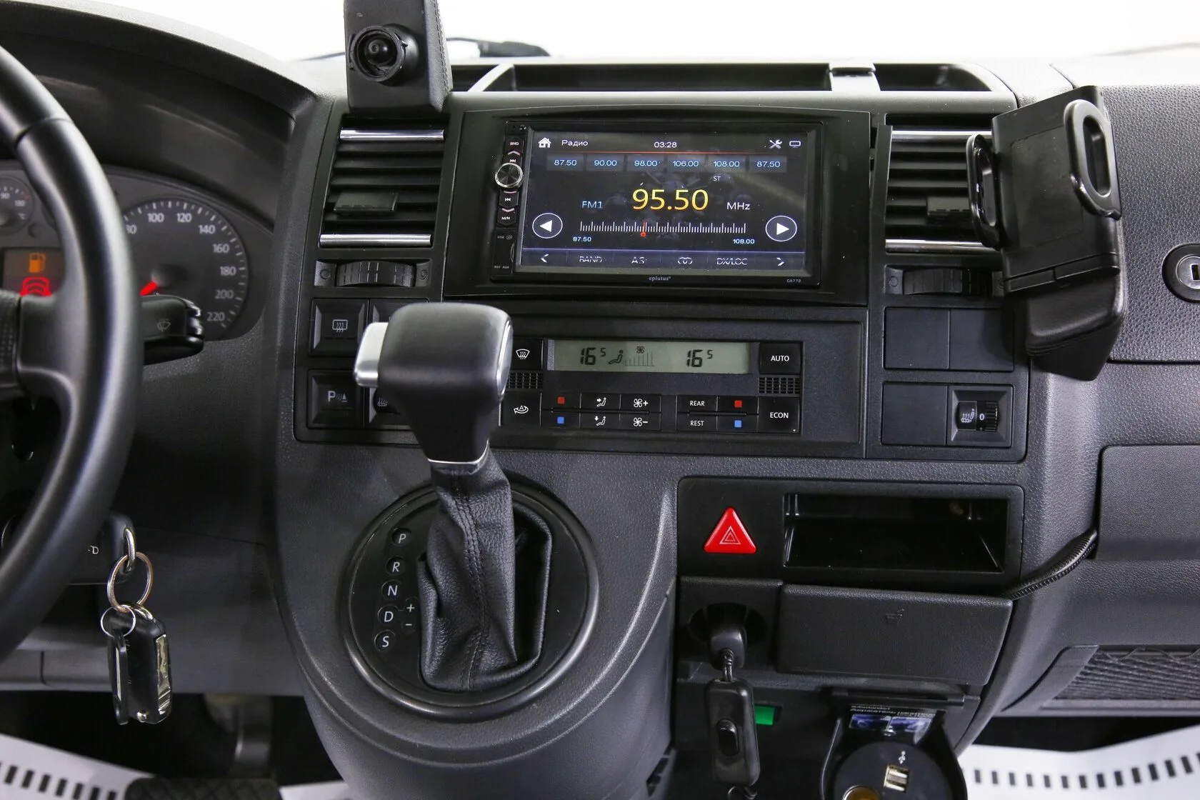 Volkswagen Caravelle