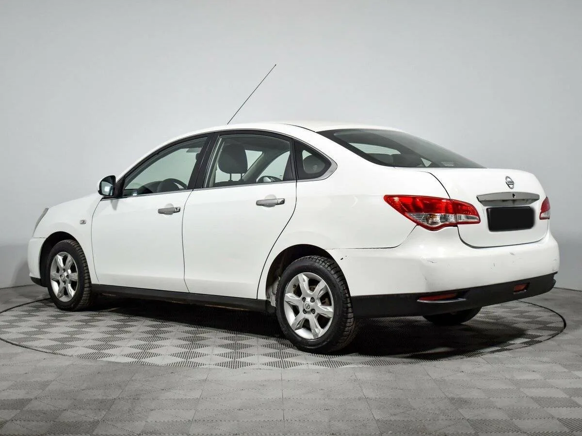 Nissan Almera