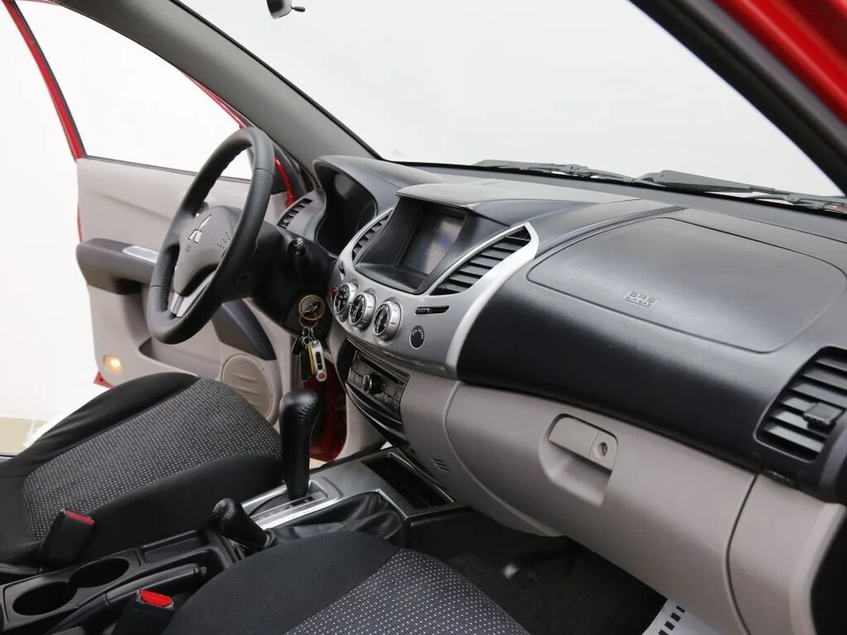 Mitsubishi L200