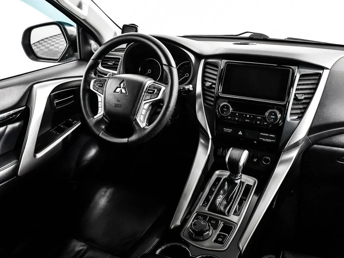 Mitsubishi Pajero Sport