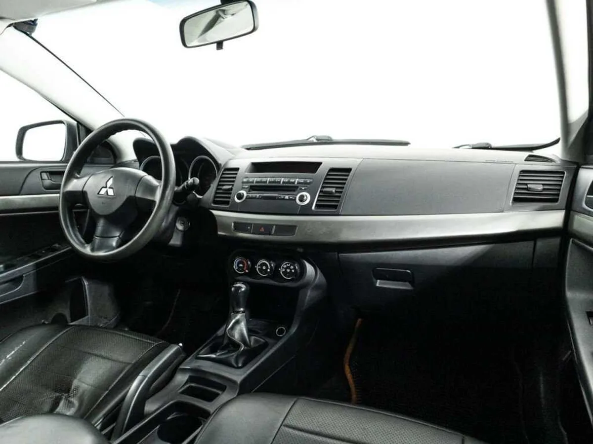 Mitsubishi Lancer