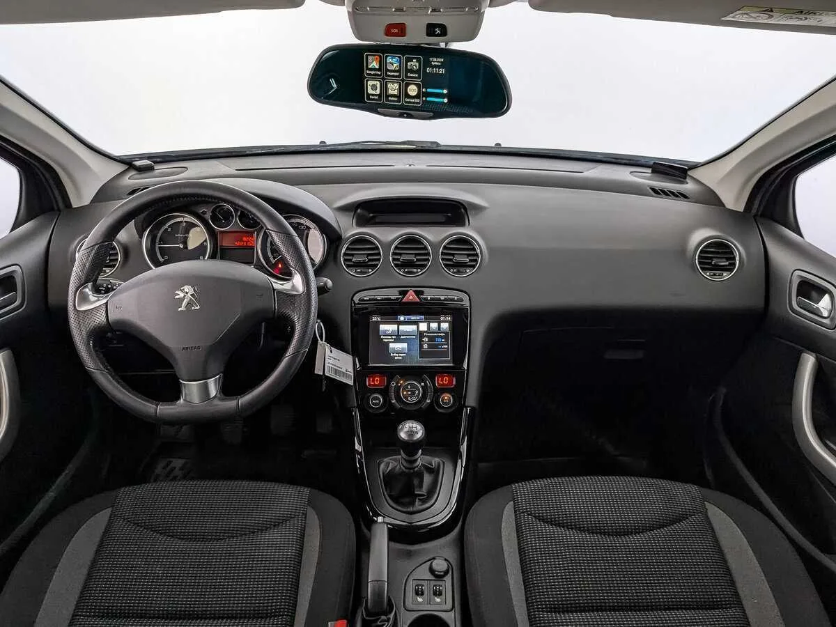 Peugeot 408