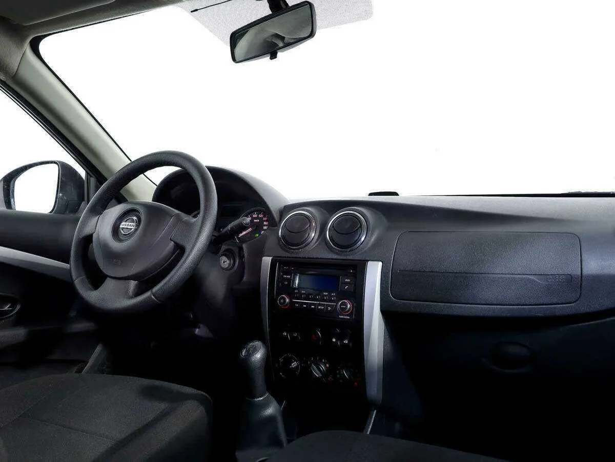 Nissan Almera