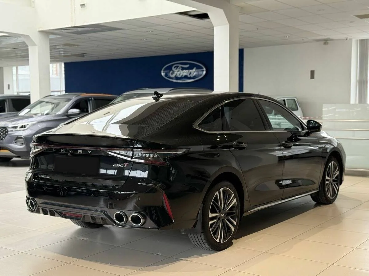 Chery Arrizo 8