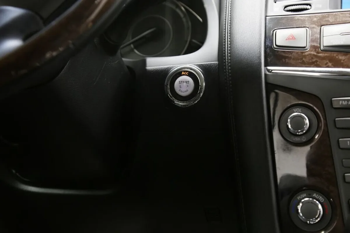 Infiniti QX56