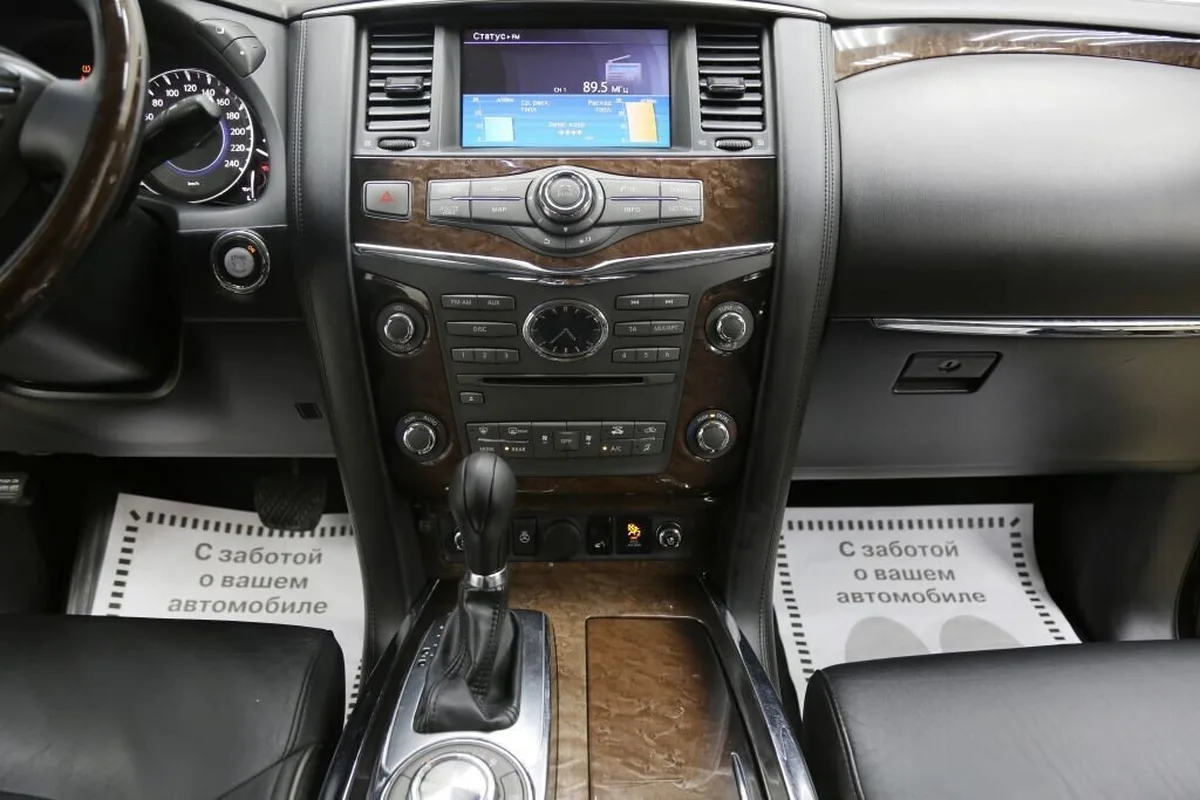 Infiniti QX56