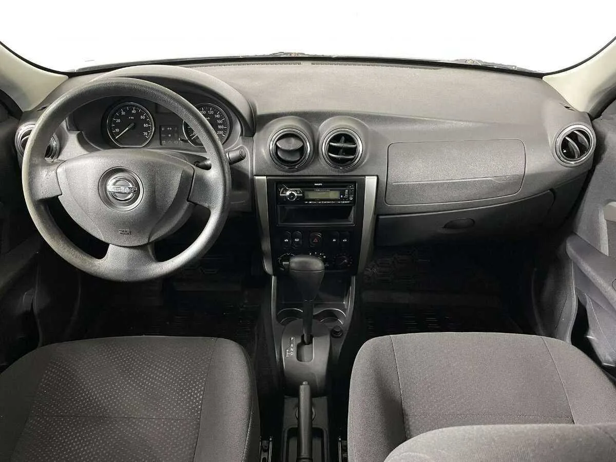 Nissan Almera