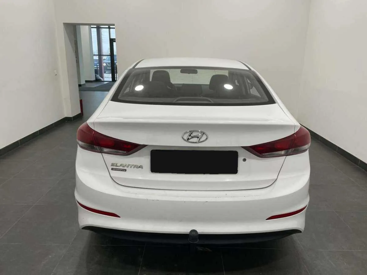 Hyundai Elantra