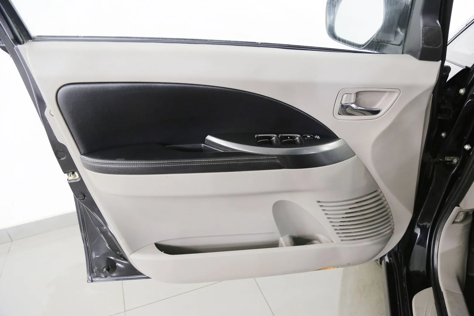 Mitsubishi Grandis