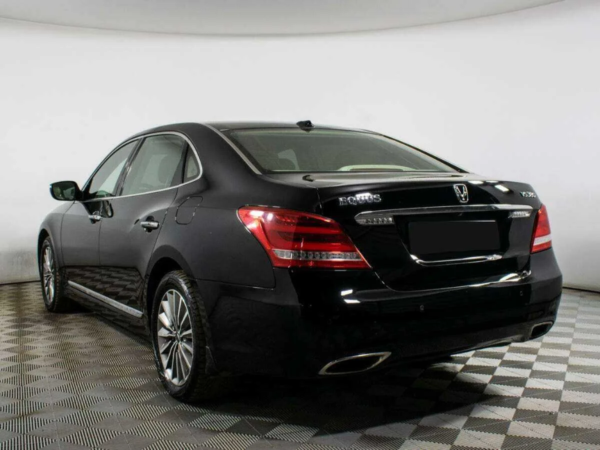 Hyundai Equus