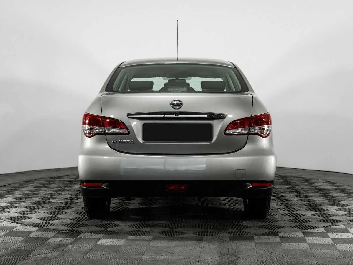 Nissan Almera