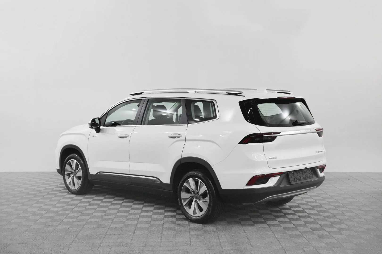 Geely Okavango