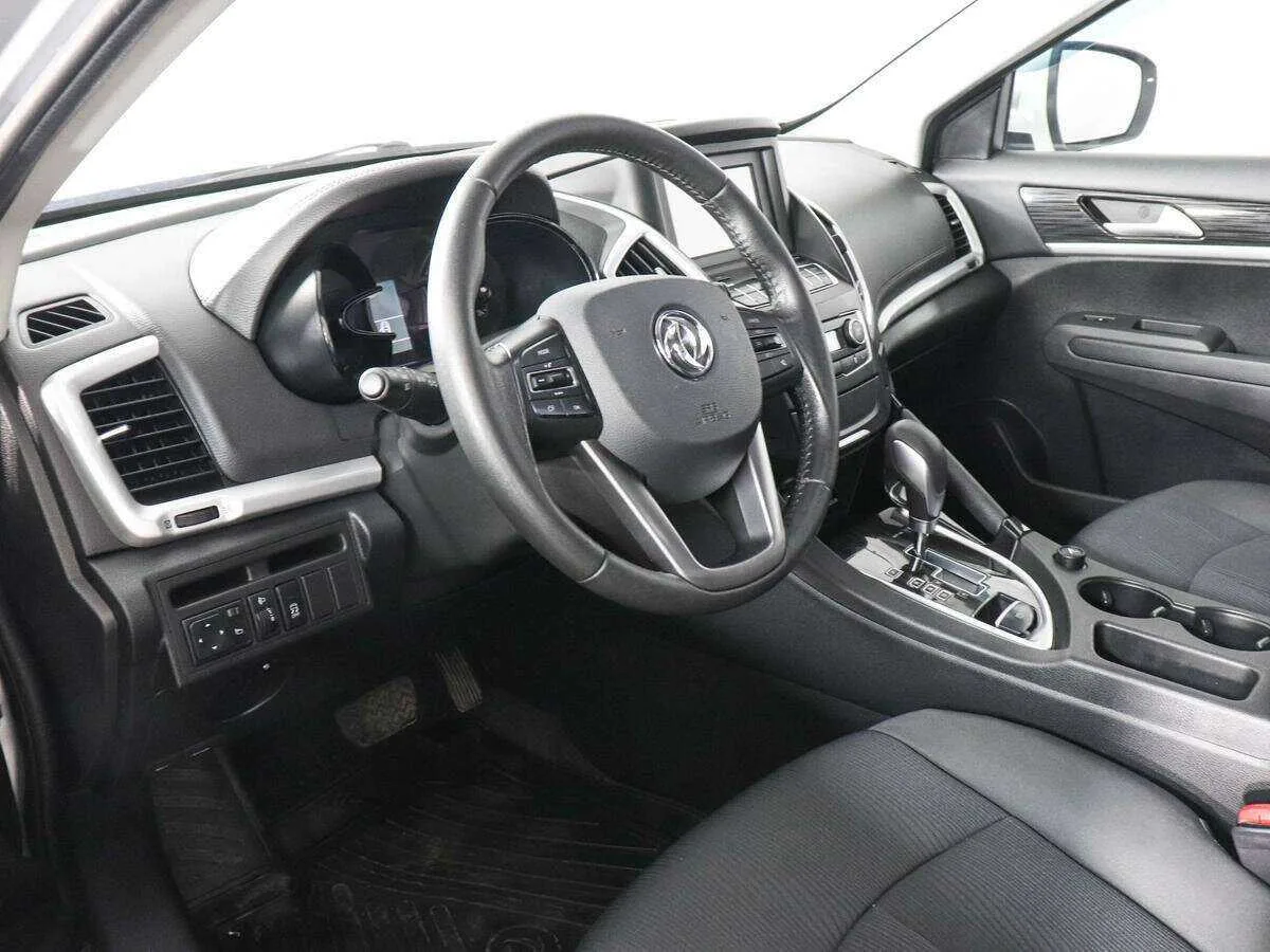 Dongfeng AX7