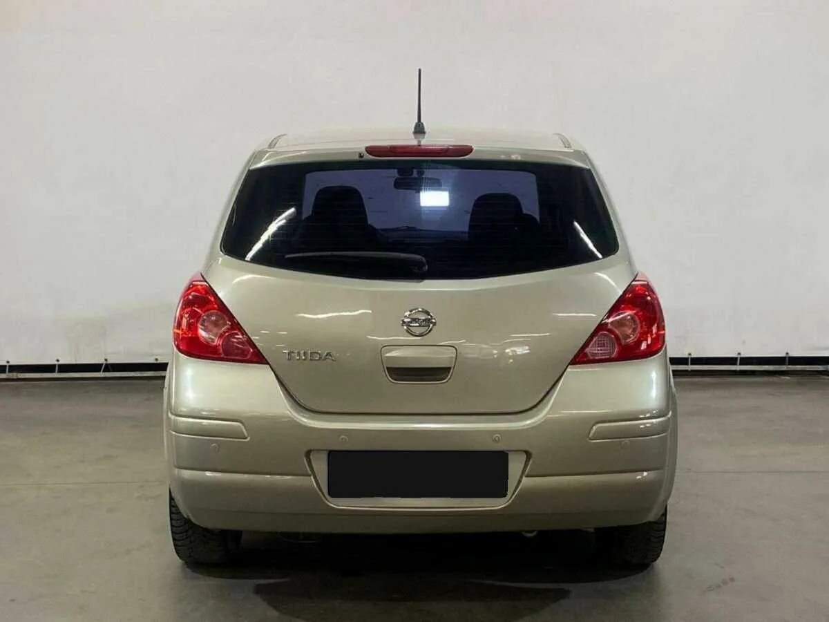 Nissan Tiida