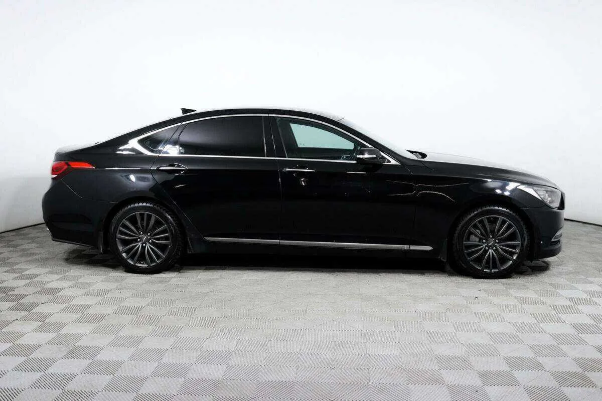 Hyundai Genesis